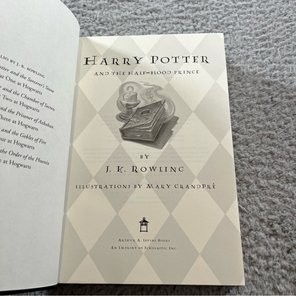 Harry Potter and the Half-Blood Prince Book - Picture 6 of 9